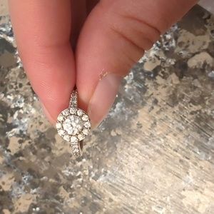 Diamond engagement ring